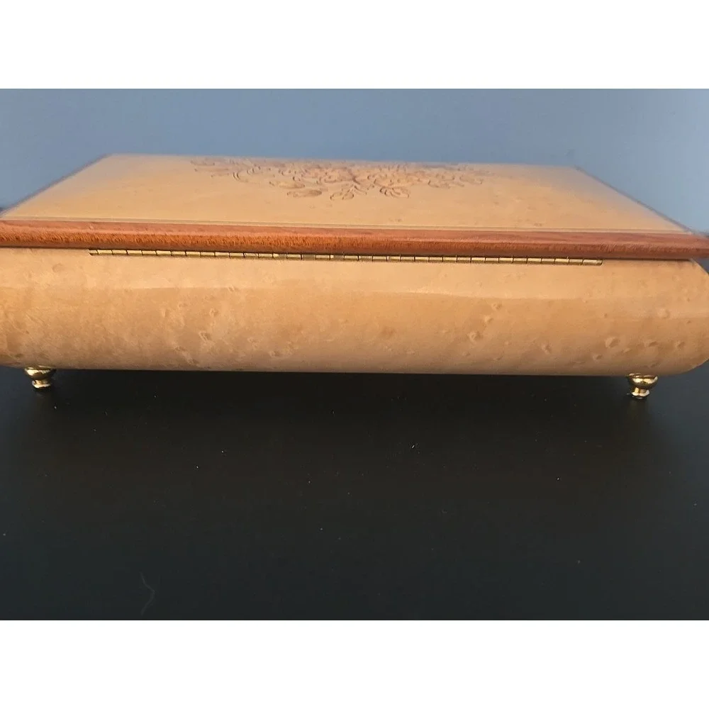 SORRENTO INTARSIO INLAID Wood ITALy JEWELRY TRINKET MUSIC BOX VINTAGE No Key‎